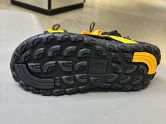 -斯普瑞斯奥特莱斯