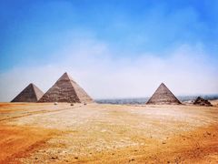 -吉萨金字塔群