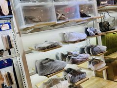 -爱革·洗衣改衣·洗鞋修鞋·洗包修包·奢侈品护理(宝地广场店)