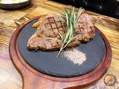 加拿大AAA西冷-Season施莀·牛扒·意粉·饭·足球主题餐吧