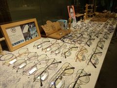 -Trend1881视光·蔡司视觉(领展广场店)