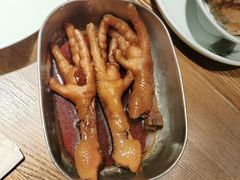 弄堂里的卤鸡爪-弄堂里·寻味杭州(湖滨银泰in77C区店)