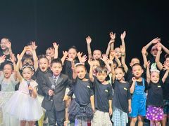 -西安小天鹅艺术团(曲江Alice店)