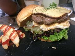 -HIGH FIVE哈福手工汉堡(桂林路店)