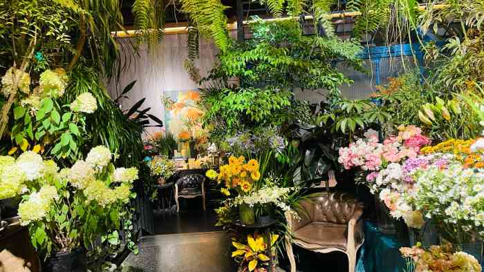 猛虎玫瑰61鲜花西餐厅(鎏嘉码头店)-"突然搜到的 看了看评价很不错