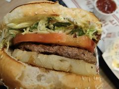 -The Habit Burger Grill 哈比特汉堡(世博店)