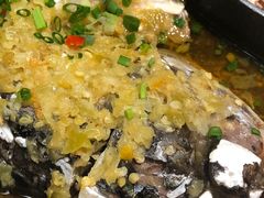 -阿瓦山寨·湘菜现炒·剁椒鱼头王(咸阳总店)