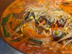 -野山舂·贵州现舂酸汤火锅(鸿通城店)