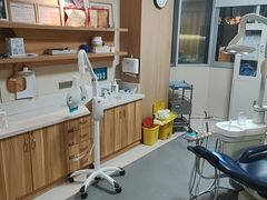 -上海仁爱医院口腔科 · 种植