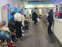 -乔波室内滑雪场