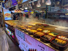 -八一好吃街·高品美食广场