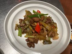 酸菜炒肥肠-陈鹏鹏潮汕菜(欢乐海岸 海边景观店)