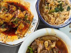 -何猫特色黄焖羊肉