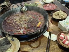 -黄潇洒老火锅(九眼桥宏济巷店)