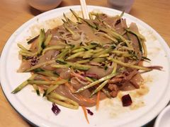 招牌手工大拉皮-关东小磨东北菜(上海长风大悦城店)