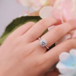 -威德钻石-克拉钻大本营(南京东路店)