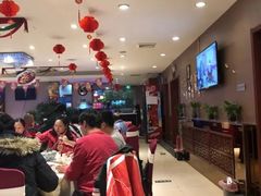 大堂-阿三鱼头泡饼·家常菜