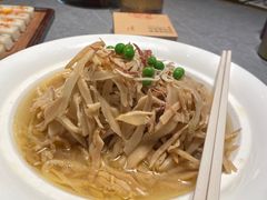 -吴越荣记苏州菜·松鼠桂鱼100%活鱼现做(斜塘老街店)