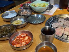 -老炉家木炭烤肉(长江国际店)