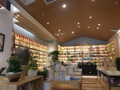 -猫的天空之城概念书店(印象城购物中心店)