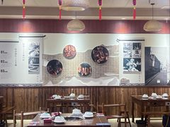 -岳记兴隆·青城腊排铜火锅(融创店)