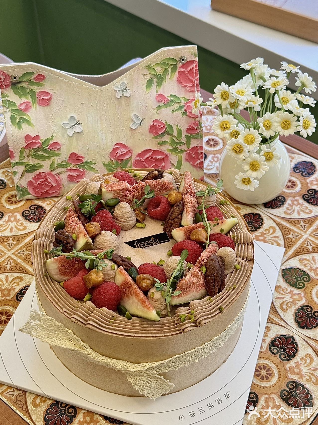 有幸在北京吃到的小漂亮🍰…..