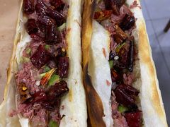 驴肉火烧-小胡驴肉火烧 砂锅米线(义和庄店)