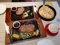 -必胜客(证大大拇指店)