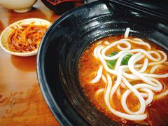 -丽虹云南过桥米线(兴工街店)