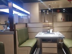 卡座-海底捞火锅(关山保利店)