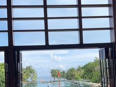 -亚龙湾喜来登·美景台大堂吧