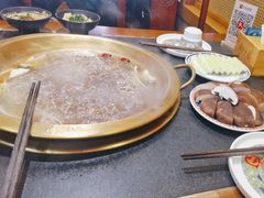 -沸炉重庆老火锅(军事博物馆店)