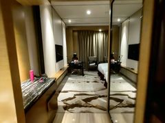 -天津梅江中心皇冠假日酒店