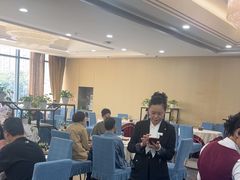 -方鼎食府