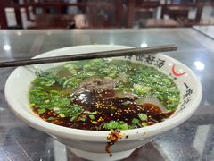 -牛一嘴·兰州牛肉面·大盘鸡(财富中心店)