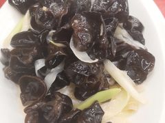 葱爆木耳-玉华台饭庄(裕中西里小区店)