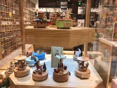 -猫的天空之城概念书店(杭州南宋御街店)