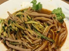 -东口码头·烧鸽子·鱼头泡饼·地方菜(金鹰悦城店)