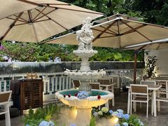 -Mark&Mars Restaurant