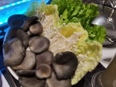 -红鼎豆捞·非遗鲍皇汤火锅(宝丰路店)