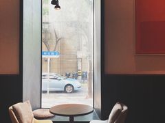 靠窗位-VESH COFFEE(定西路店)