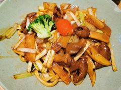 招牌肥肠干拌面-陳八两面家(滨江天街店)