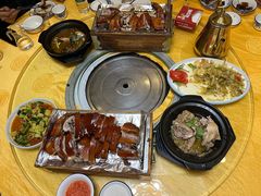-东方之猪四更烤乳猪(金垦总店)