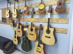 -八度音乐吉他教室(汉广店)