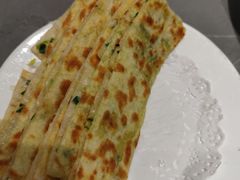 -东口码头·烧鸽子·鱼头泡饼·地方菜(金鹰悦城店)
