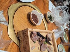 -一群羊手扒肉·火锅·早茶(远东公寓店)