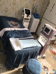 -阿茹娜美容会馆