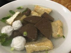 -松树干拌面店
