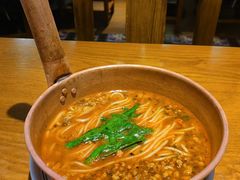 小锅米线-云海肴·汽锅鸡·云南代表菜(天山百盛优客店)