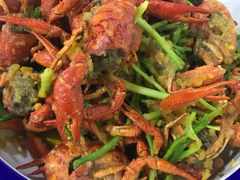 -虾弄弄海派小龙虾·牛羊蝎子火锅